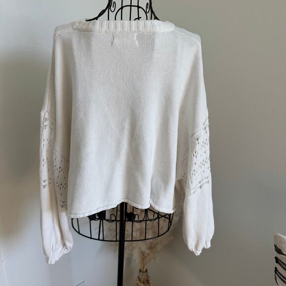 Urban Outfitters White Cropped Balloon Sleeve Pointelle Knit Sweater Medium - Picture 3 of 8